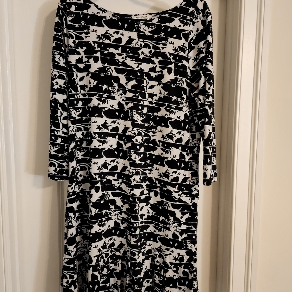 WHITE HOUSE BLACK MARKET - 3/4 Sleeve Dress